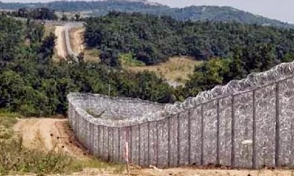 Δ. Πέτροβιτς: Κανένα σημείο του ελληνικού εδάφους δεν παραβιάστηκε